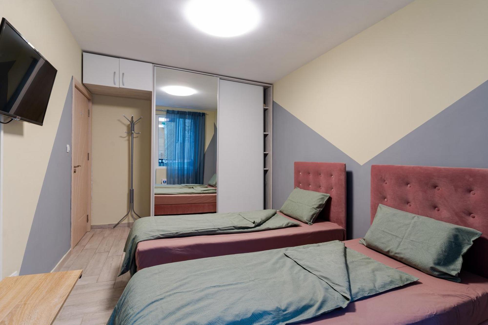 Mirela Guest Apartment Veliko Tŭrnovo Exterior photo